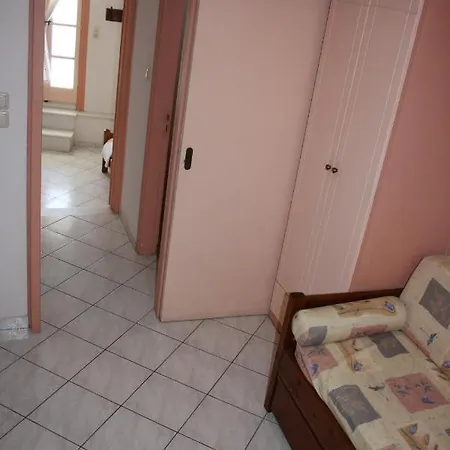 纳克索斯一室公寓酒店 * Naxos City